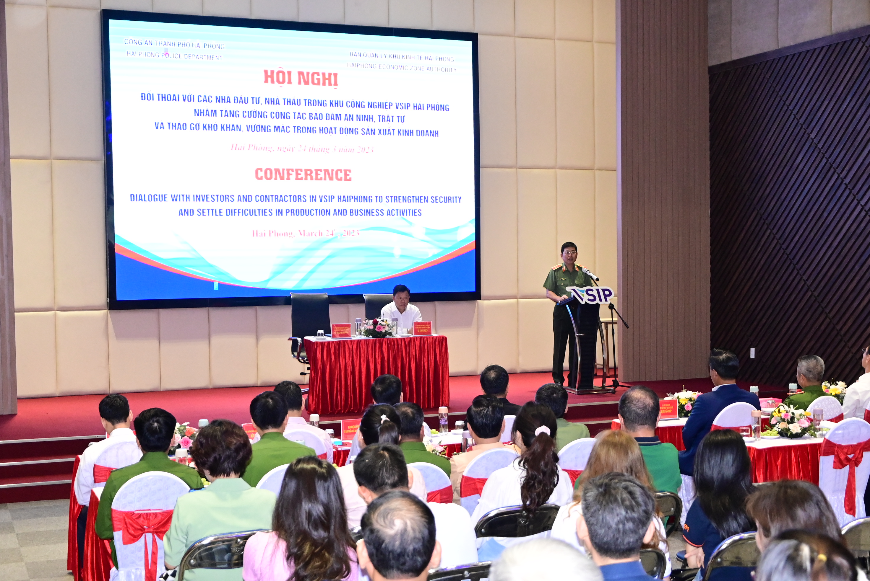 Công an thành phố phối hợp tổ chức đối thoại với các nhà đầu tư, nhà thầu trong Khu công nghiệp VSIP (Hải Phòng)